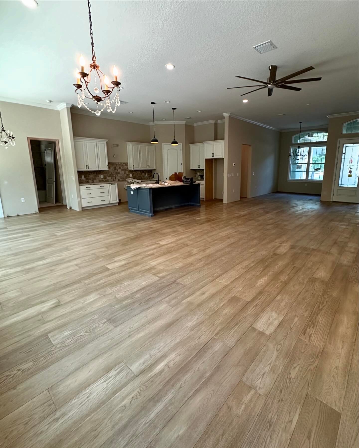 E62728F9-53FA-4368-BA25-0CF230A48C4B